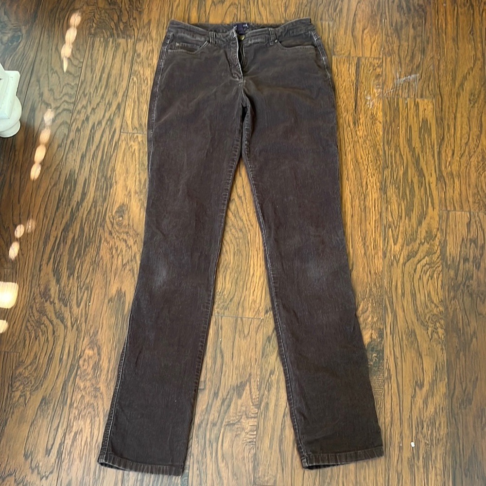 Long pants goes past your shoes a bit , made for tall people I guess , US 10